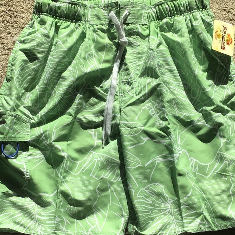 NWT Mens Swim Trunks- Size M